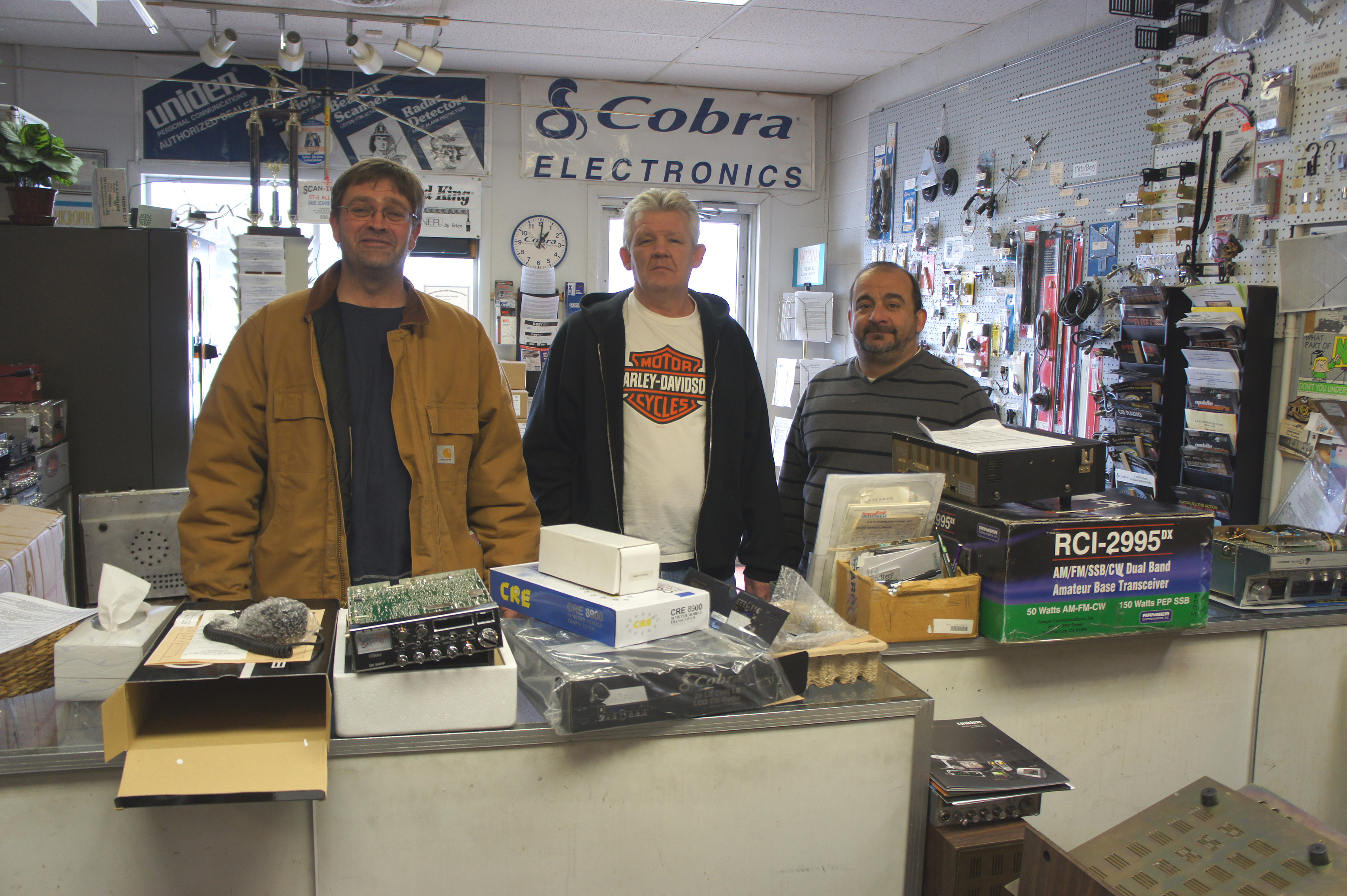 ../../pictures/customers030913.jpg